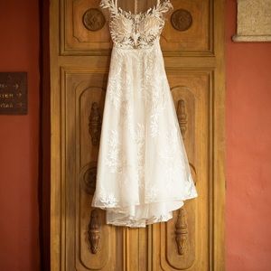 Wedding dress like new Original BERTA